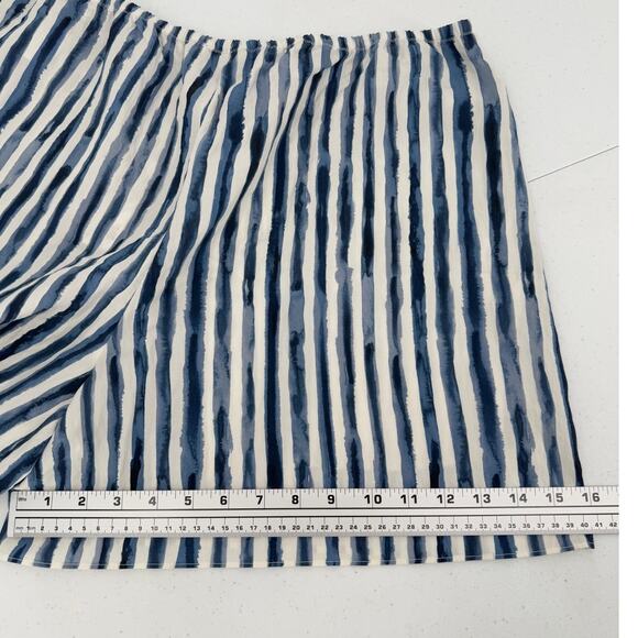 NWT Vince Women's Painterly Coastal Blue Striped Tencel Blend Shorts Size L - Picture 7 of 8